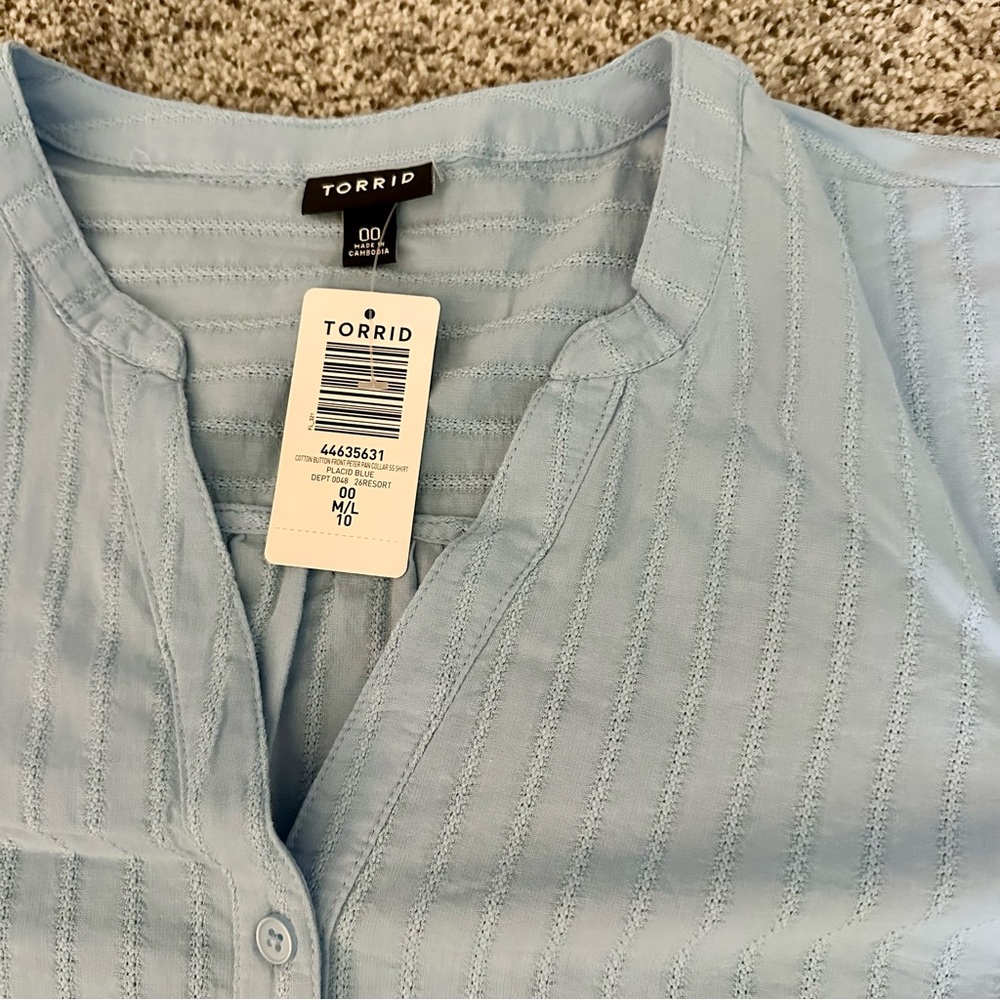 TORRID 00 0X XL Puff Sleeve Button Front Top Placid Blue NWT R $46 - Picture 8 of 12
